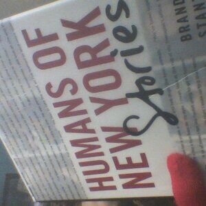 HUMANS of NEW YORK stories Brandon Stanton St Martin's Press 52999>428 Page book